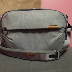 Peak Design Ash Grey 10L Everyday Sling Bag